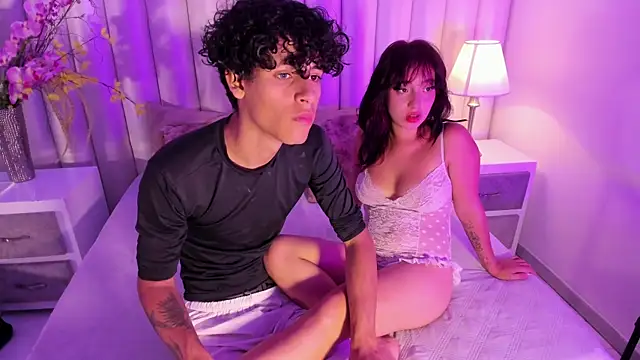 MiaAndFelim online show from April 7, 1:55 pm