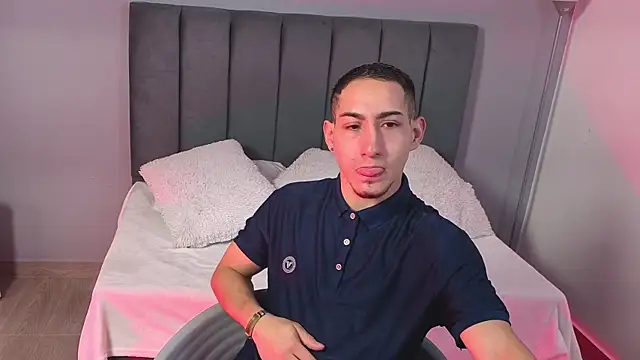 Snapshot of jhan_vassilis chatting on April 4, 11:51 am jhan vassilis online show from April 4, 11:51 am