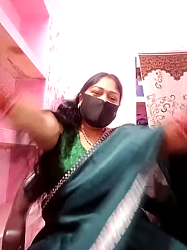 Snapshot of Pinki-girl chatting on April 28, 5:23 am Pinki-girl online show from April 28, 5:23 am