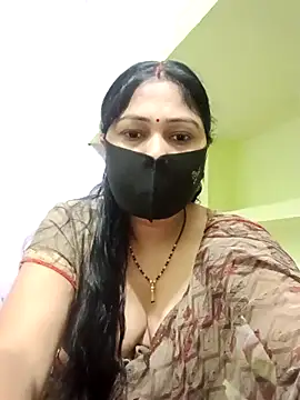 Snapshot of Pinki-girl chatting on May 1, 4:06 am Pinki-girl online show from May 1, 4:06 am