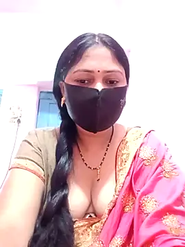 Snapshot of Pinki-girl chatting on May 3, 5:02 am Pinki-girl online show from May 3, 5:02 am