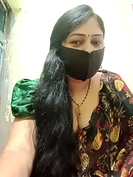 Snapshot of Pinki-girl chatting on May 11, 5:24 am Pinki-girl online show from May 11, 5:24 am