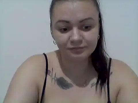 Snapshot of Daria1997 chatting on April 15, 7:58 pm Daria1997 online show from April 15, 7:58 pm