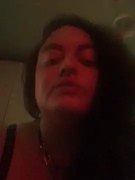 Snapshot of Jasmynehot chatting on July 17, 1:51 pm Jasmynehot online show from July 17, 1:51 pm