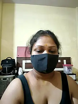 Snapshot of SluttySonam chatting on April 15, 6:31 am SluttySonam online show from April 15, 6:31 am
