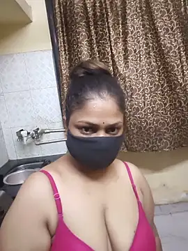 Snapshot of SluttySonam chatting on June 14, 6:15 am SluttySonam online show from June 14, 6:15 am