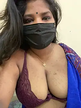 Snapshot of Shalu_naughty69 chatting on June 27, 3:55 am Shalu naughty69 online show from June 27, 3:55 am