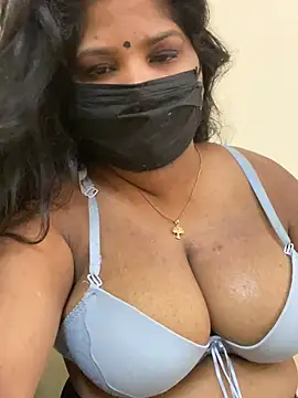 Snapshot of Shalu_naughty69 chatting on July 6, 3:58 am Shalu naughty69 online show from July 6, 3:58 am