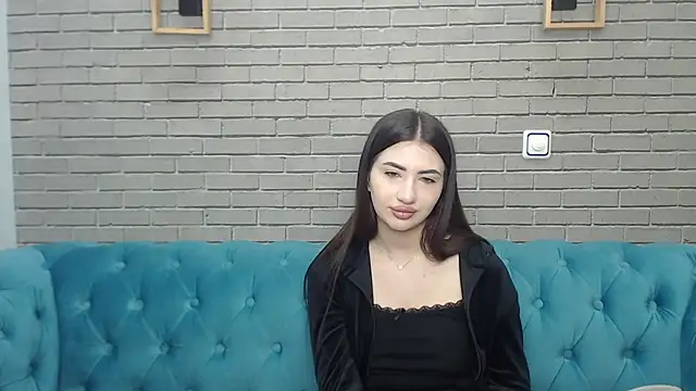 Snapshot of RebeccaMosc chatting on April 3, 7:28 am RebeccaMosc online show from April 3, 7:28 am