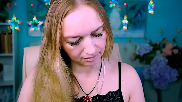 MiaHarrison  online show from April 7, 8:59 am