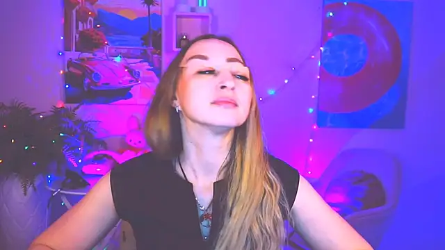 MiaHarrison  online show from April 11, 8:51 am