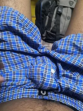 Snapshot of pinkdickmallu chatting on May 3, 2:45 pm pinkdickmallu online show from May 3, 2:45 pm