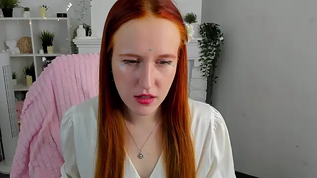 EvaBellea online show from April 7, 2:50 pm