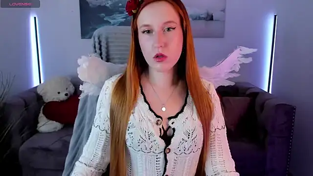 EvaBellea online show from May 27, 1:30 pm