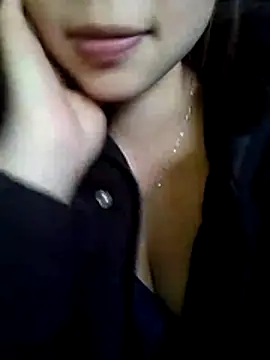 Snapshot of MieLy_zz chatting on April 3, 3:37 am MieLy zz online show from April 3, 3:37 am