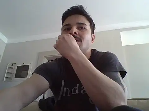 Snapshot of Hayat2Bilet chatting on April 11, 11:25 am Hayat2Bilet online show from April 11, 11:25 am