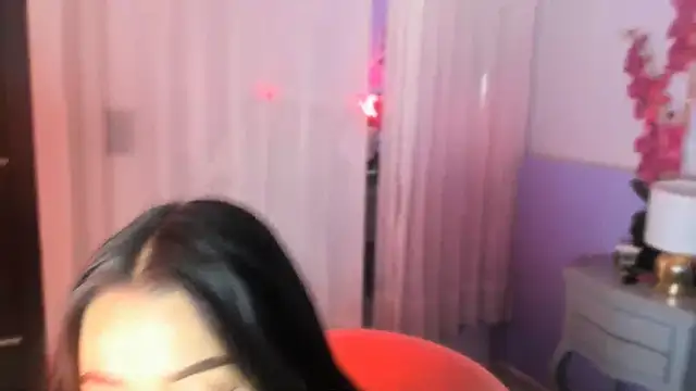 Snapshot of Bby_izzy chatting on May 6, 11:59 am Bby izzy online show from May 6, 11:59 am