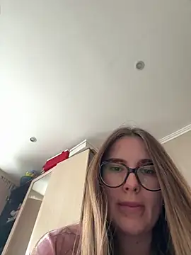 Lindasix online show from April 3, 10:13 am