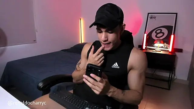 Snapshot of Massimo_Rinaldi chatting on July 3, 5:52 pm Massimo Rinaldi online show from July 3, 5:52 pm
