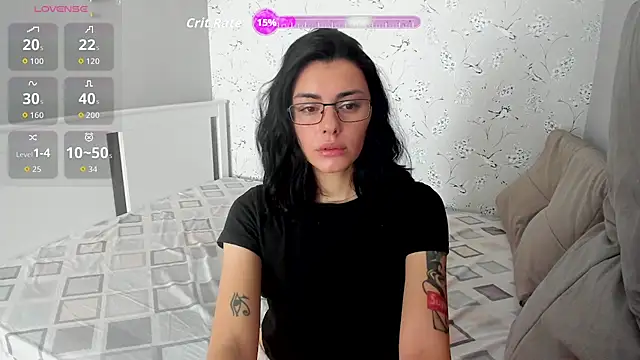 Snapshot of TiaMur_ chatting on June 1, 5:09 am TiaMur online show from June 1, 5:09 am