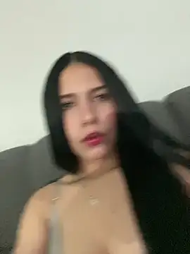Snapshot of IsabelaRivers chatting on May 23, 5:45 am IsabelaRivers online show from May 23, 5:45 am