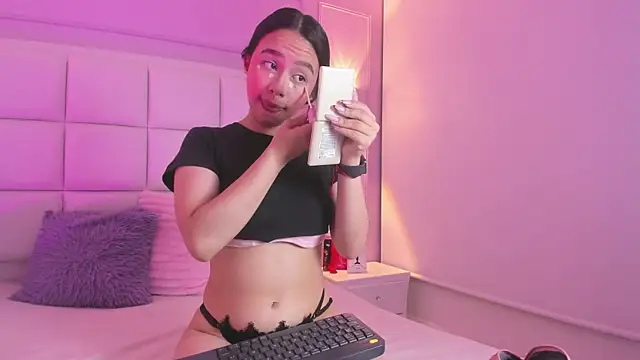 DaphneValucci online show from June 16, 4:15 am