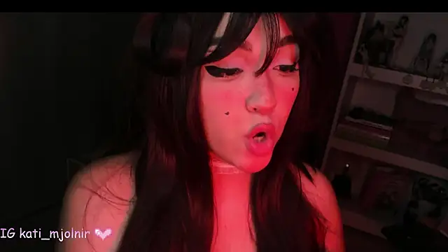 kati-01 online show from June 6, 3:33 am