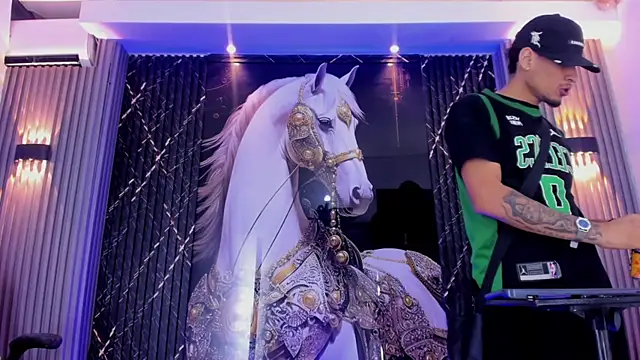 the knights of the night  online show from June 23, 3:48 am