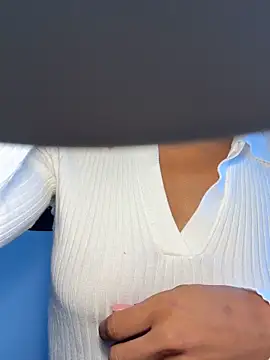 Snapshot of latinacaro- chatting on May 8, 7:36 am latinacaro- online show from May 8, 7:36 am