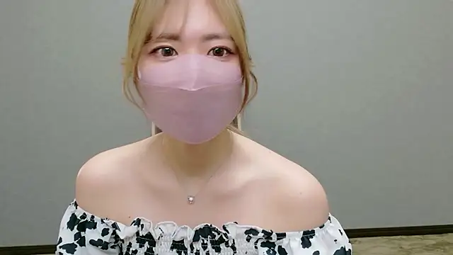Snapshot of YUA_0425 chatting on June 24, 2:10 am YUA 0425 online show from June 24, 2:10 am