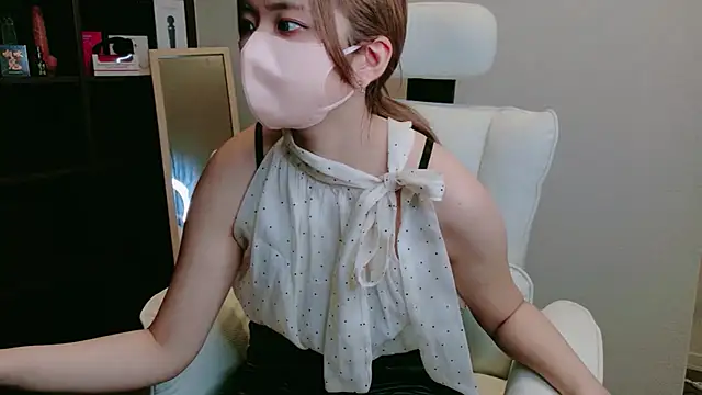 Snapshot of YUA_0425 chatting on August 2, 4:38 pm YUA 0425 online show from August 2, 4:38 pm