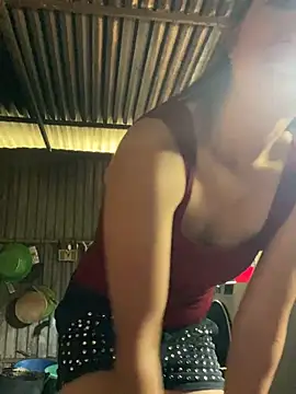 Snapshot of Huonglyna chatting on April 6, 4:46 am Huonglyna online show from April 6, 4:46 am