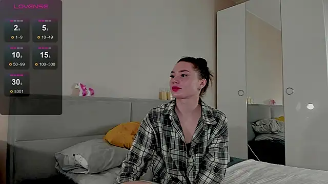Snapshot of Aphrodite_Portman chatting on May 26, 2:07 am Aphrodite Portman online show from May 26, 2:07 am