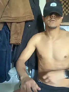 FilipoCerqueira online show from April 2, 2:58 pm