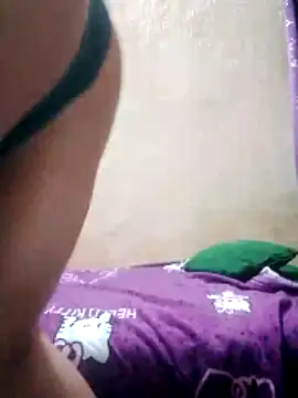 Snapshot of salwalona chatting on April 8, 9:15 pm salwalona online show from April 8, 9:15 pm