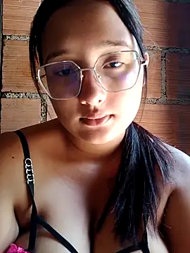 Snapshot of naughty_girl_hot_ chatting on April 4, 3:20 pm naughty girl hot online show from April 4, 3:20 pm