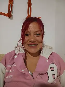 Snapshot of amber_squirtsx chatting on July 25, 2:53 am amber squirtsx online show from July 25, 2:53 am
