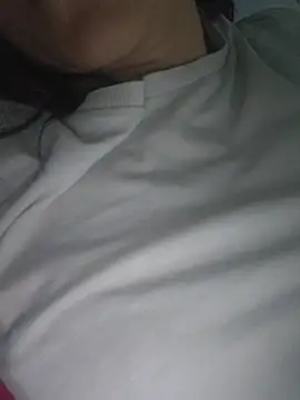 Snapshot of sara_41 chatting on June 16, 5:43 am sara 41 online show from June 16, 5:43 am