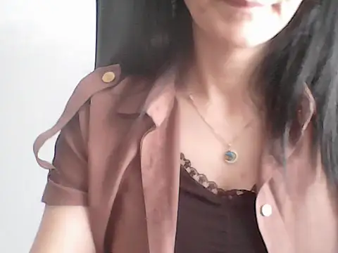 Snapshot of sara_41 chatting on July 8, 10:42 am sara 41 online show from July 8, 10:42 am