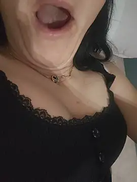 Snapshot of sara_41 chatting on July 10, 10:34 pm sara 41 online show from July 10, 10:34 pm