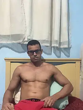 Snapshot of LucasGostoso30 chatting on April 3, 1:03 am LucasGostoso30 online show from April 3, 1:03 am