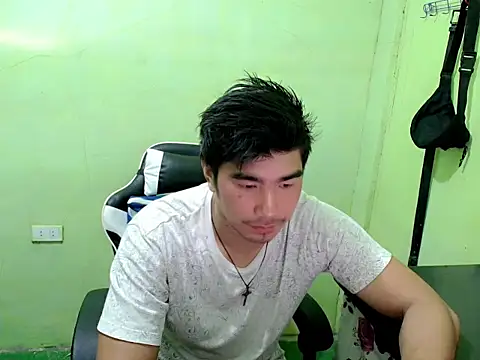Snapshot of Hunkfireman chatting on June 18, 11:31 pm Hunkfireman online show from June 18, 11:31 pm