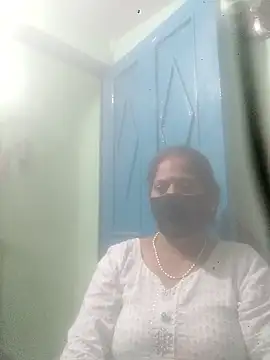 Snapshot of SEEMA_012 chatting on April 9, 7:36 am SEEMA 012 online show from April 9, 7:36 am