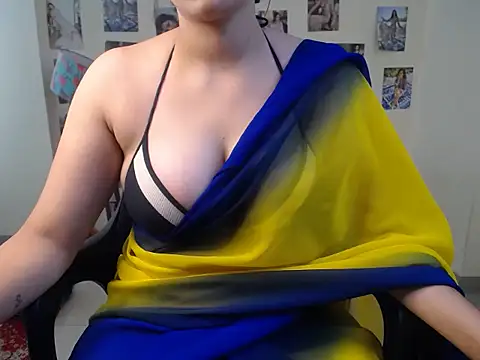 Snapshot of Kinky_babyy chatting on June 12, 5:50 am Kinky babyy online show from June 12, 5:50 am