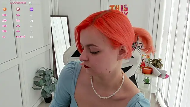 NightLeaf online show from May 31, 10:33 am