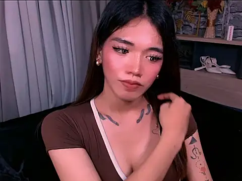 Akari hunt online show from May 28, 8:17 pm