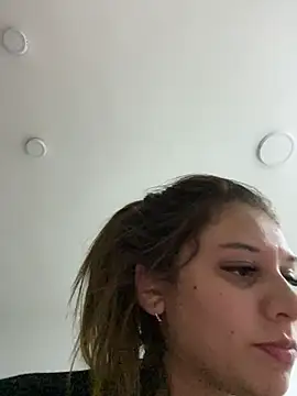 Snapshot of Alison_parkerrr chatting on April 5, 1:58 am Alison parkerrr online show from April 5, 1:58 am