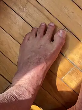 Snapshot of Darktrain50 chatting on April 12, 4:23 pm Darktrain50 online show from April 12, 4:23 pm