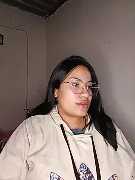 Snapshot of SerenaDupont_ chatting on June 24, 4:22 am SerenaDupont online show from June 24, 4:22 am