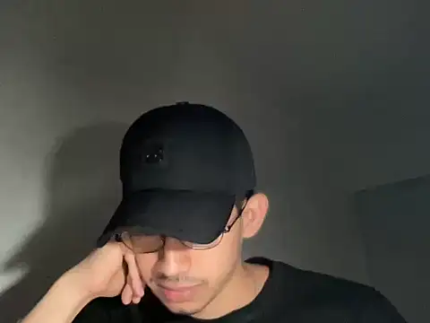 Domincmarles online show from April 26, 10:07 pm